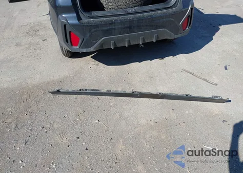 2024 Subaru Crosstrek z USA, uszkodzony, nr VIN JF2GUABC5R8207337